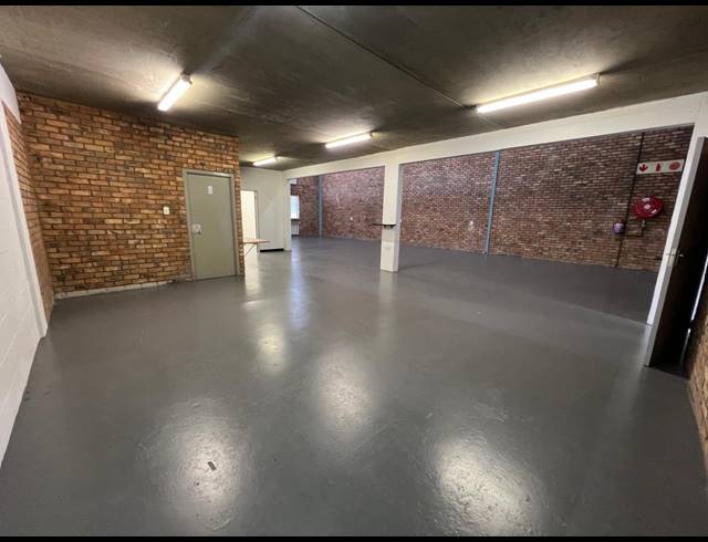 354M² WAREHOUSE TO LET IN STRIJDOMPARK